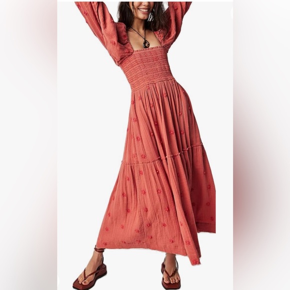 Maxi - Picture 1 of 2